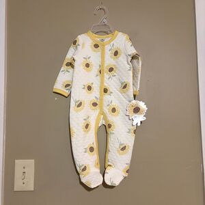 Little Beginnings Quilted Sleeper 3-6 Month White Yellow Sunflower Print NWT